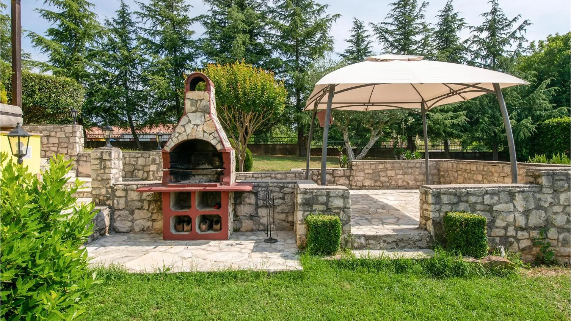 Holiday home 2 Bedroom Awesome Apartment In Labin Nedescina