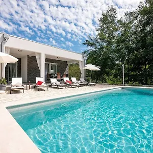  Villa Sofia